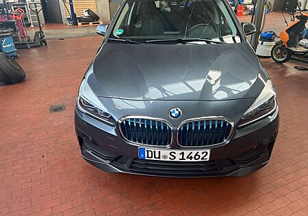 BMW 225xe 225 2er Active Tourer Plug-In-Hybrid iPerformanc