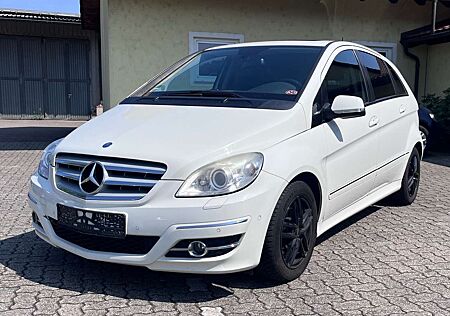 Mercedes-Benz B 200 Autotronic Grand Edition Desingo Xenon Navi HU Neu