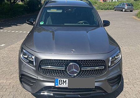 Mercedes-Benz GLB 200 7G-DCT AMG Line