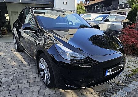 Tesla Model Y RWD