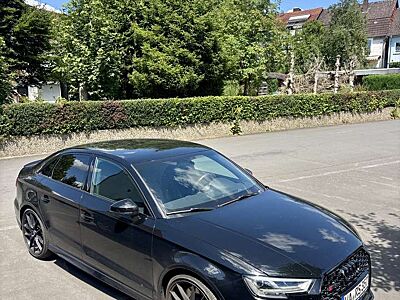 Audi RS3 2.5 TFSI quattro