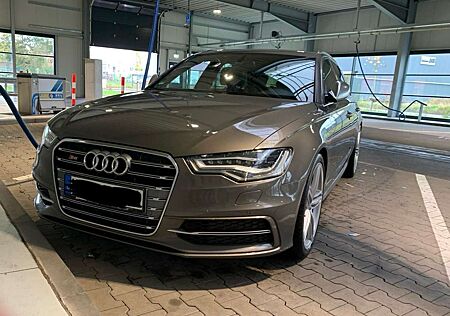 Audi A6 Avant 3.0 TDI DPF quattro tiptronic