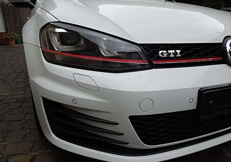 VW Golf Volkswagen VII GTi 2.0 TSi Performance