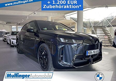BMW iX xDrive45 M Sport Innovation Har/Kar. AHK 22"