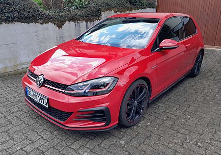 VW Golf GTI Volkswagen Golf VII 3-Türer (BlueMotion Technology) DSG