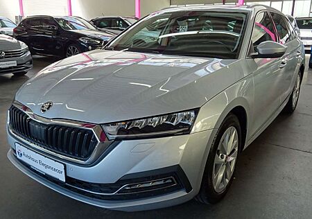 Skoda Octavia 2.0 TDI STYLE*AHK*STHZ**ACC*HUD*KEY*