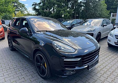 Porsche Cayenne Turbo S