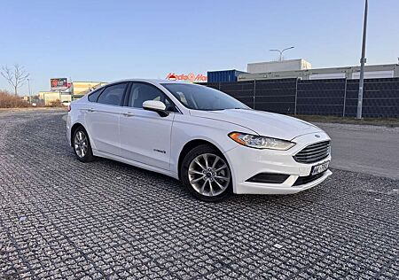 Ford Fusion Hybrid 2.0
