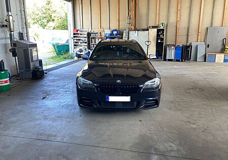 BMW M550 d xDrive A M