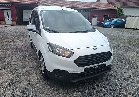 Ford Tourneo Courier Diesel 1.5 TDCi 5 Sitzer TOP TOP