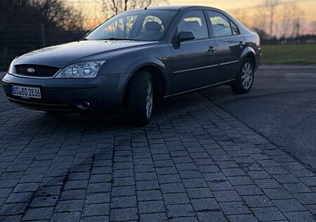 Ford Mondeo 2.0 Futura