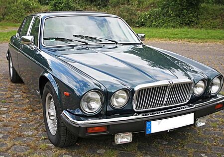 Jaguar XJ12