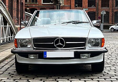 Mercedes-Benz SL 560