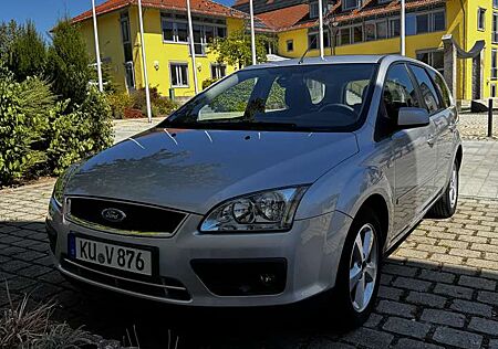 Ford Focus Turnier 1.6 16V Connection