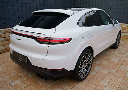 Porsche Cayenne Coupe E-Hybrid Platinum Edition SportAGA