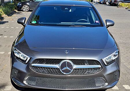 Mercedes-Benz A 180 gebraucht kaufen Mercedes-Benz A 180 7G-DCT Style