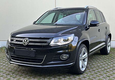 VW Tiguan Volkswagen 2.0 DSG 4Motion | R-Line | Pano | StandH
