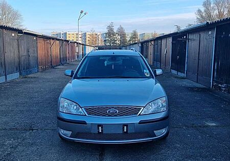 Ford Mondeo 2.0 Turnier Ghia