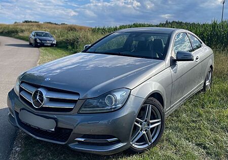 Mercedes-Benz C 250 CDI DPF Coupe (BlueEFFICIENCY) 7G-TRONIC XENON