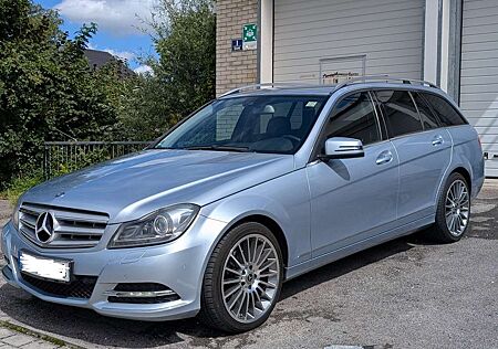 Mercedes-Benz C 220 T CDI DPF 7G-TRONIC Avantgarde
