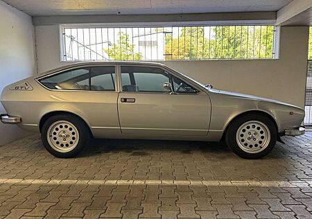 Alfa Romeo Alfetta GTV