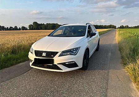 Seat Leon gebraucht kaufen Seat Leon ST 1.5 TGI Start&Stop DSG FR Black Matt Edition