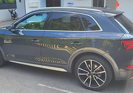 Audi Q5 45 TFSI quattro mit Standheizung