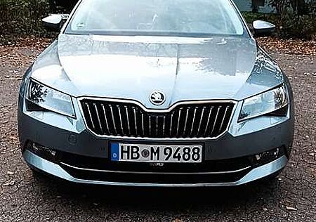 Skoda Superb Combi 2.0 TDI Style.