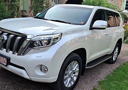 Toyota Land Cruiser 2.8 D-4D AUTOM. EXEC. +e.SD + 7-SITZER +AHK *TOP*!