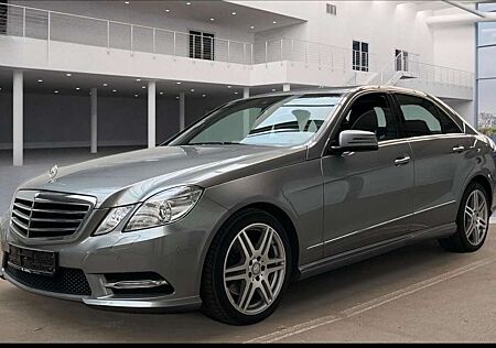Mercedes-Benz E 300 E300d Lim. AMG LINE-7G-TR-R.CAM-PDC-COMAND