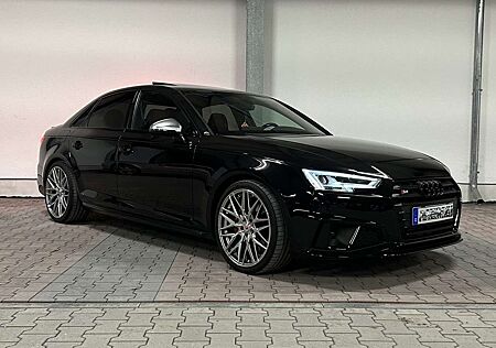 Audi S4 3.0 TFSI quattro tiptronic