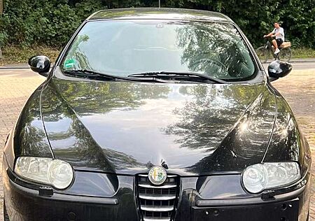 Alfa Romeo 147 2.0 16V T.Spark Distinctive