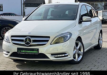 Mercedes-Benz B 200 Sport-Paket *AHK/BI-XENON/NAVI/T.LEDER/SHZ
