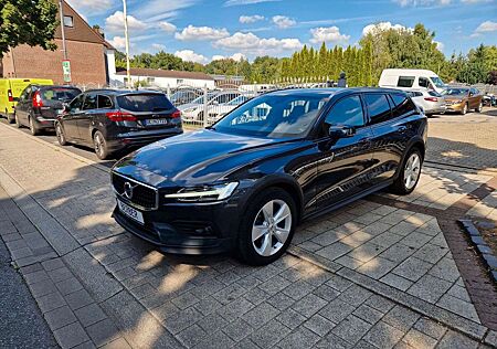 Volvo V60 Cross Country Pro AWD*1.HAND*Navi*SHZ*LED*