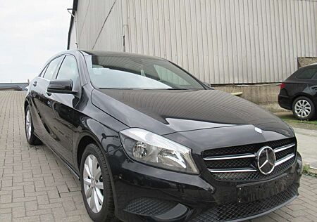 Mercedes-Benz A 180 BlueEfficiency- Klima-Leder-Alu-SHZ-2.Hand