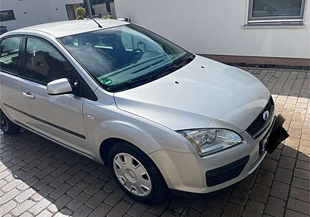 Ford Focus 1.6 16V Ambiente