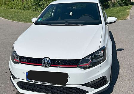 VW Polo GTI Volkswagen Polo 1.8 TSI (Blue Motion Technology)GTI