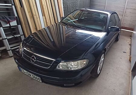 Opel Omega 2.2 16V Sport