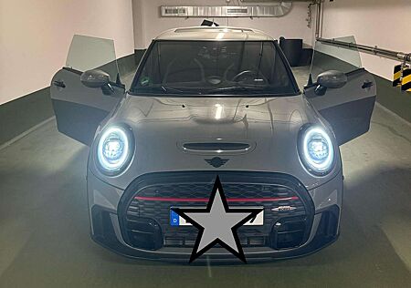 Mini John Cooper Works Aut. Essential Trim