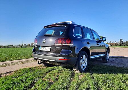 VW Touareg Volkswagen 3.0 V6 TDI DPF Aut.