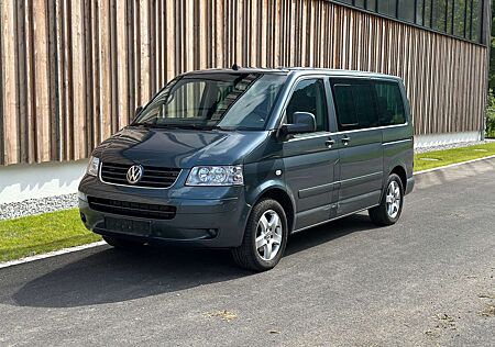 VW T5 Multivan Volkswagen Multivan 4MOTION Cruise