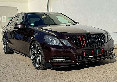 Mercedes-Benz E 220 AVANTGARDE 1.H-Voll-Tüv-Inspekt neu-top Zustand