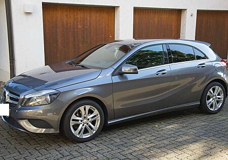 Mercedes-Benz A 180 A-Klasse (BlueEFFICIENCY) Urban