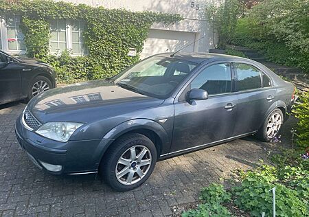 Ford Mondeo 2.0 Ghia