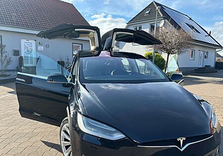 Tesla Model X Signature 90D Allradantrieb Gratis Laden an