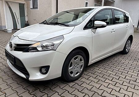 Toyota Verso 2.0l D-4D Life *06/2027* Keine Klima*