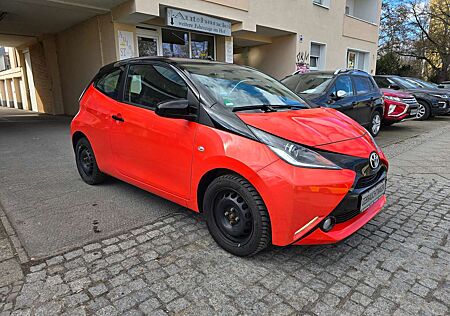 Toyota Aygo x-cite/2.Hand/Scheckheft/Leder/Klima/Kamera/ZV