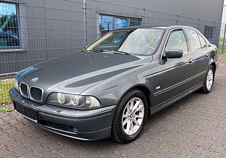 BMW 520 d Highline Exclusive*1.HAND*NAVI*LEDER*XENON