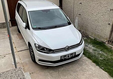 VW Touran Volkswagen 2.0 TDI SCR (BlueMotion Technology) DSG SOUND