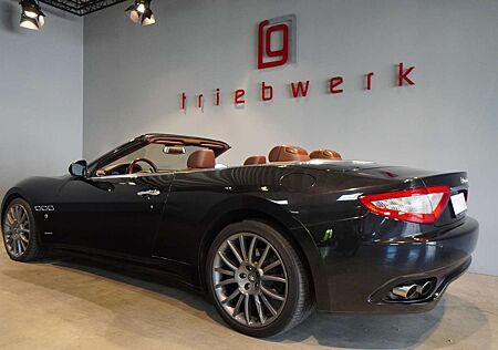 Maserati GranCabrio 4.7 V8 Automatik*BRD*ufrei*20 Zoll*top gepflegt